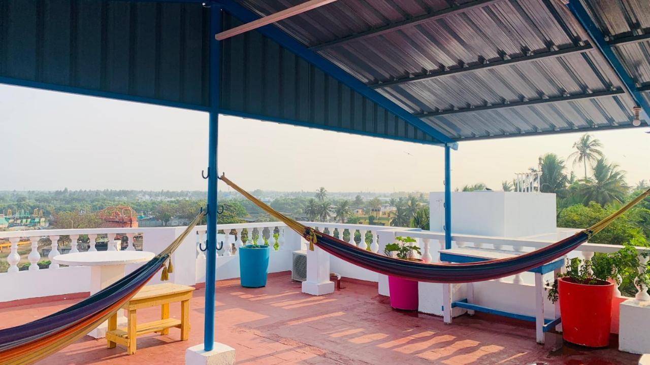 Holi-Wood Guesthouse Pondicherry Exterior photo